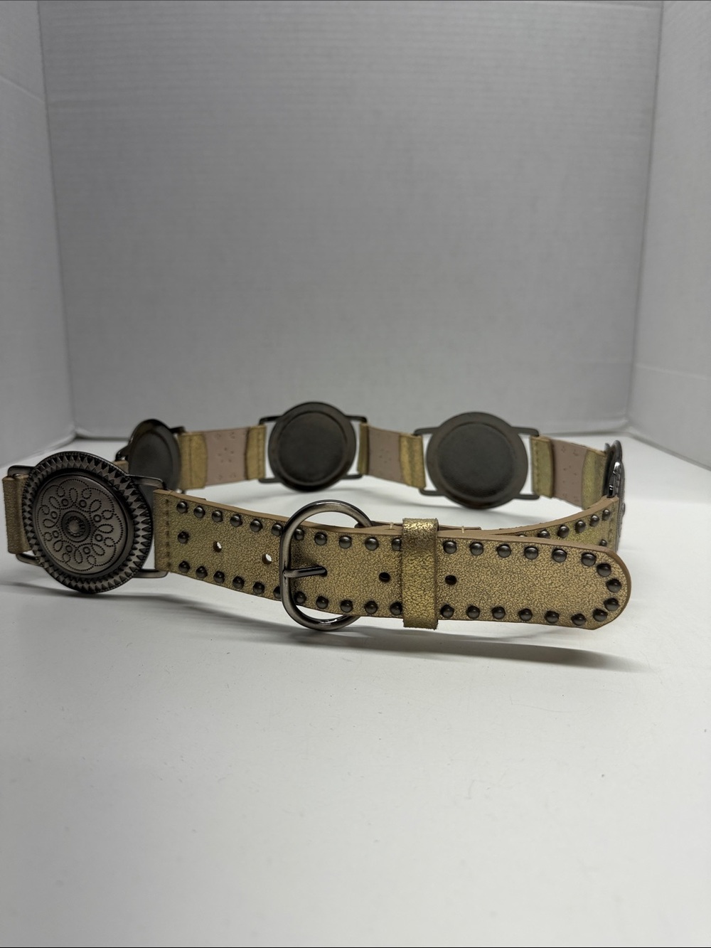 Leather Western Belt Metal Medallion Accents Studded Metallic Silver Gold Medium